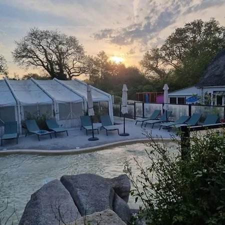 Camping Les Parcs *